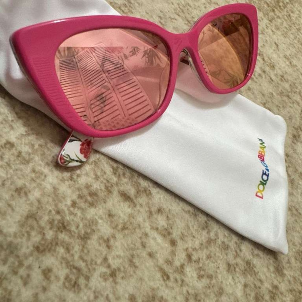Pink Cat-Eye Sunglasses with Floral Temples